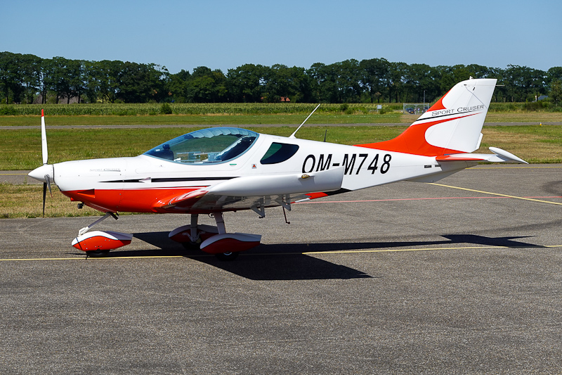 OM-M748